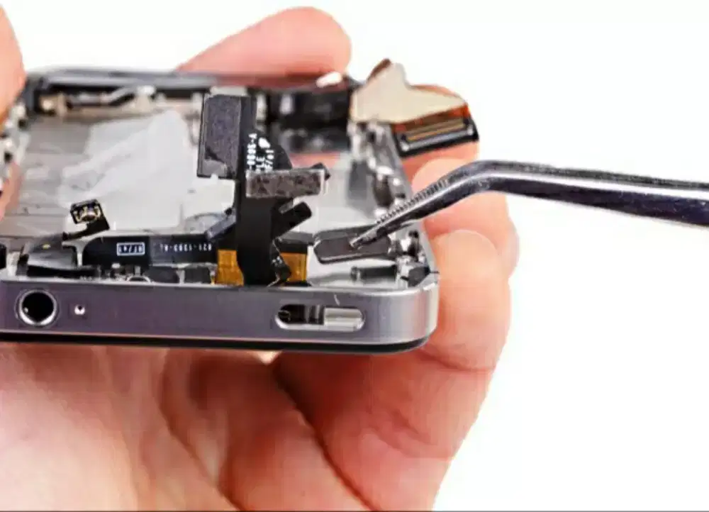 GANTI LCD, BATERRY, CAMERA IPHONE LAYANAN PASANG DI RUMAH ANDA