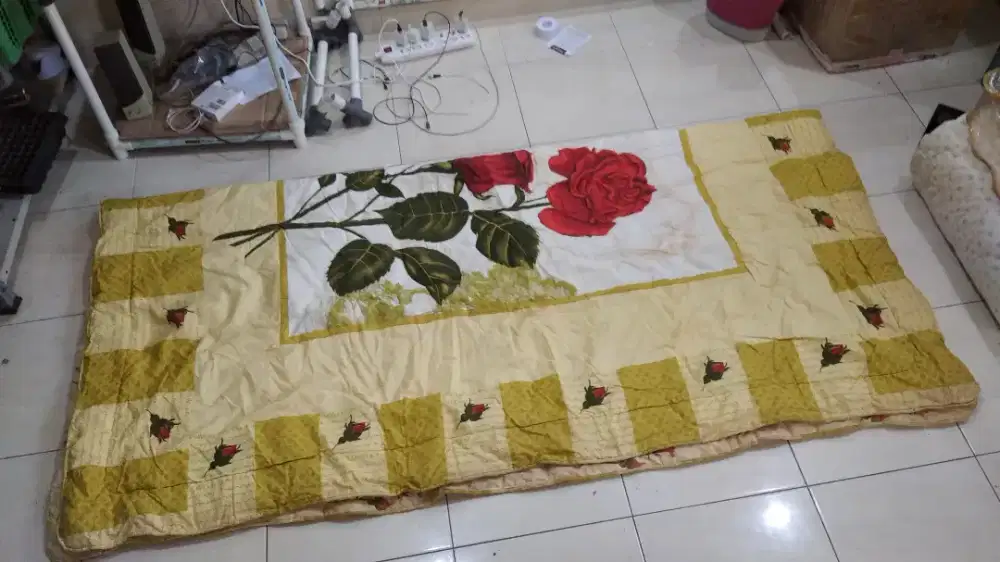 Bed Cover 220 x 220 cm