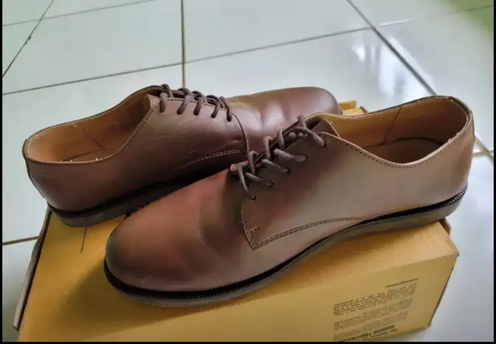 Sepatu Kulit Coklat
