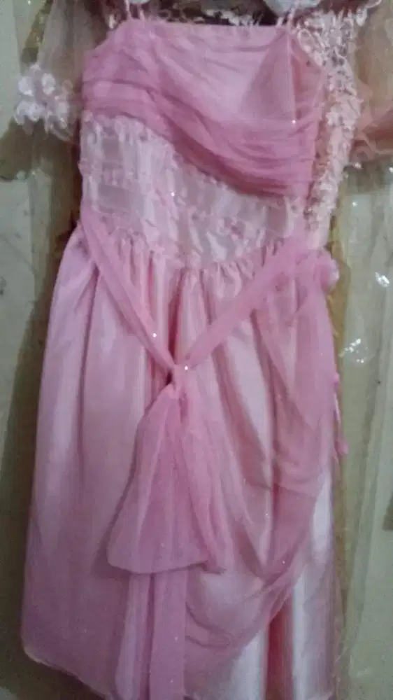 Baju pesta pink remaja