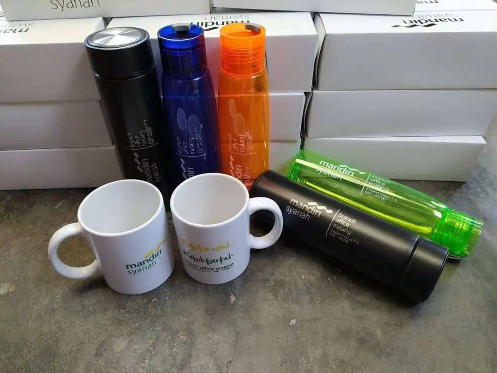 Souvenir Paket Mug Gelas Tumbler Botol Minum Termos Grafir Print