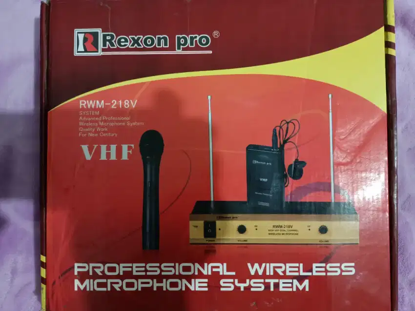 Professional Wireless Microphone Rexon Pro RWM-218V Fullset TT HP