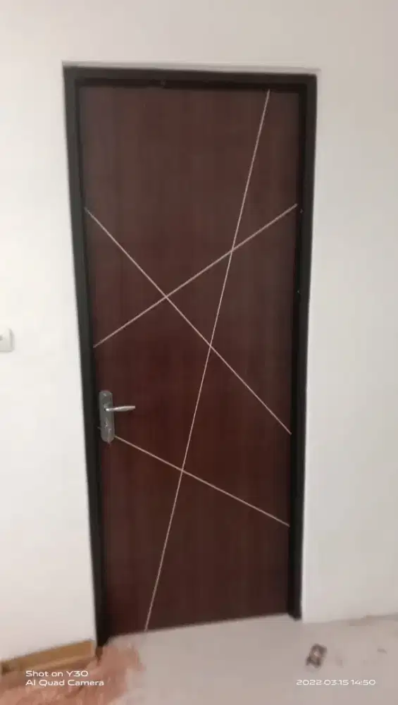 Pintu triplek minimalis