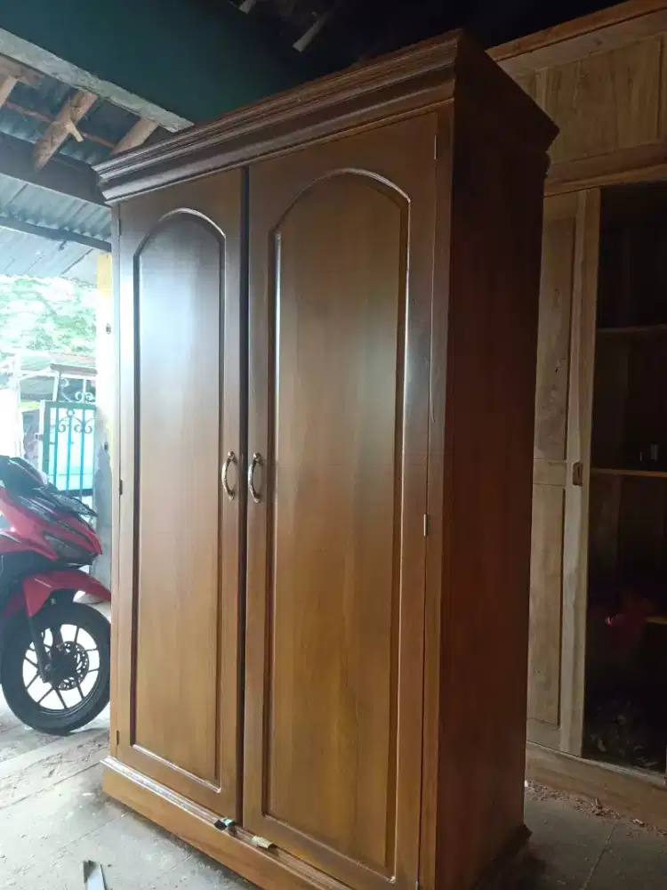 Lemari pakaian jati 3 pinti