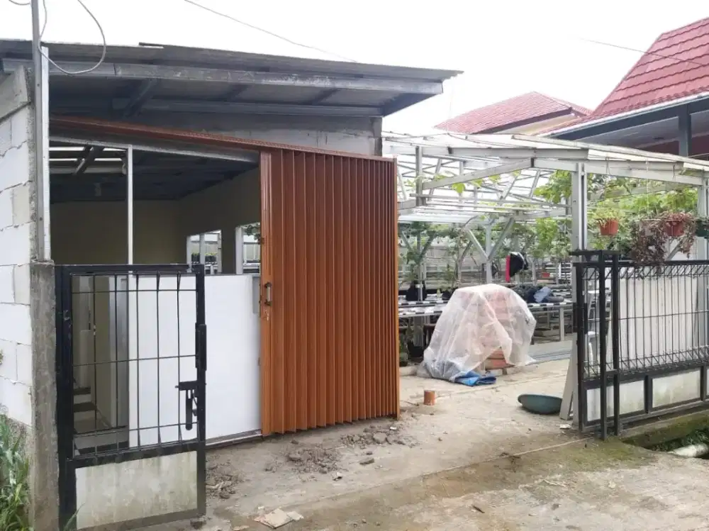 Folding gatedan rolling door