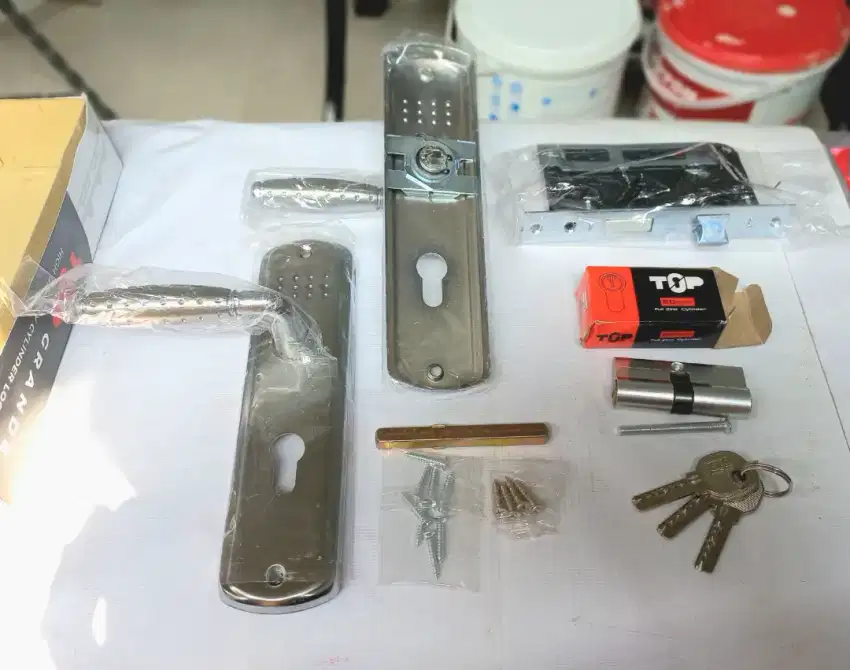 Handle pintu rumah/kamar