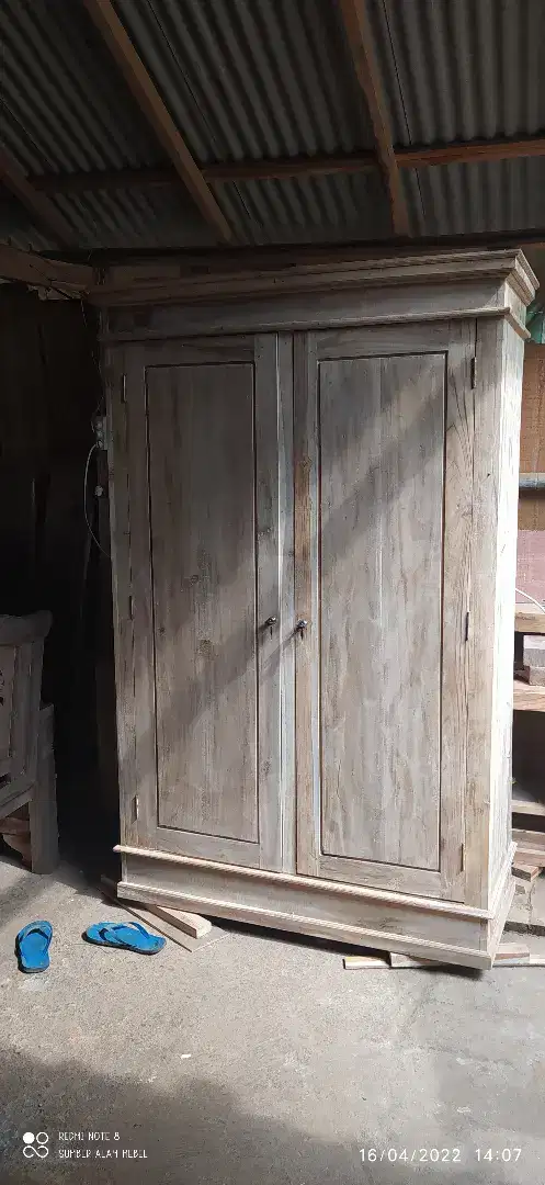 Almari 2 Pintu kayu Akasia