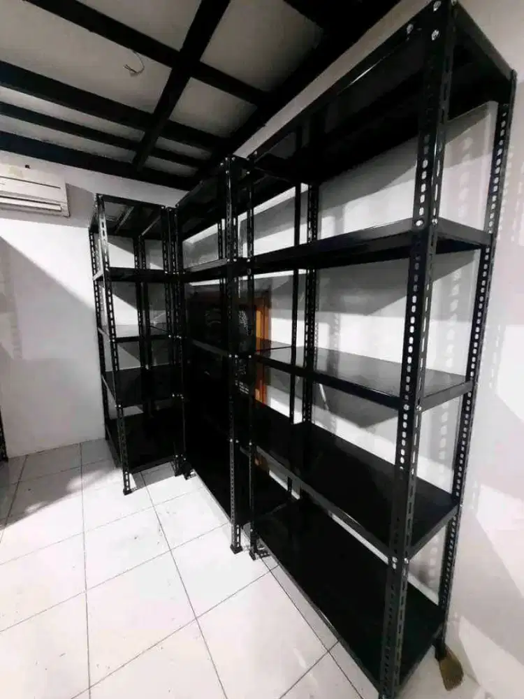Rak besi siku lubang serbaguna