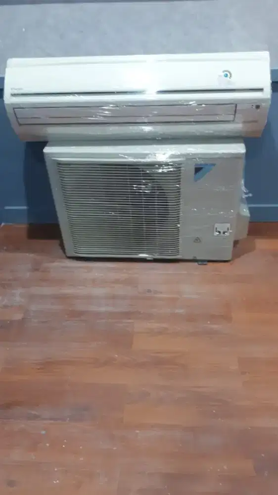 Ac daikin 2 pk thailand ori ex Ruang miting normal