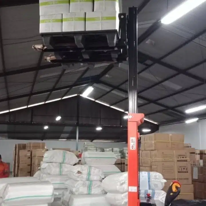Hand Stacker Full Electric Kapasitas 1 Ton