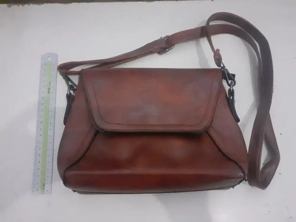TAS KULIT WANITA