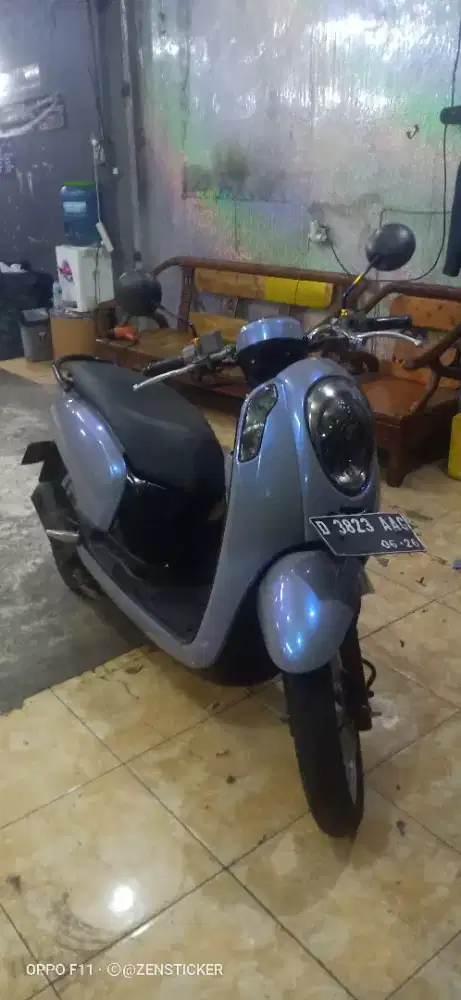 Sticker wrraping mobil motor