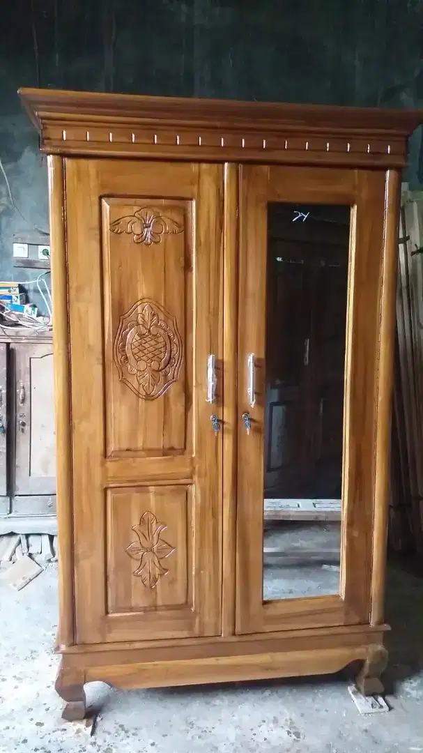 Lemari pintu 2 full kayu jati,pake kaca