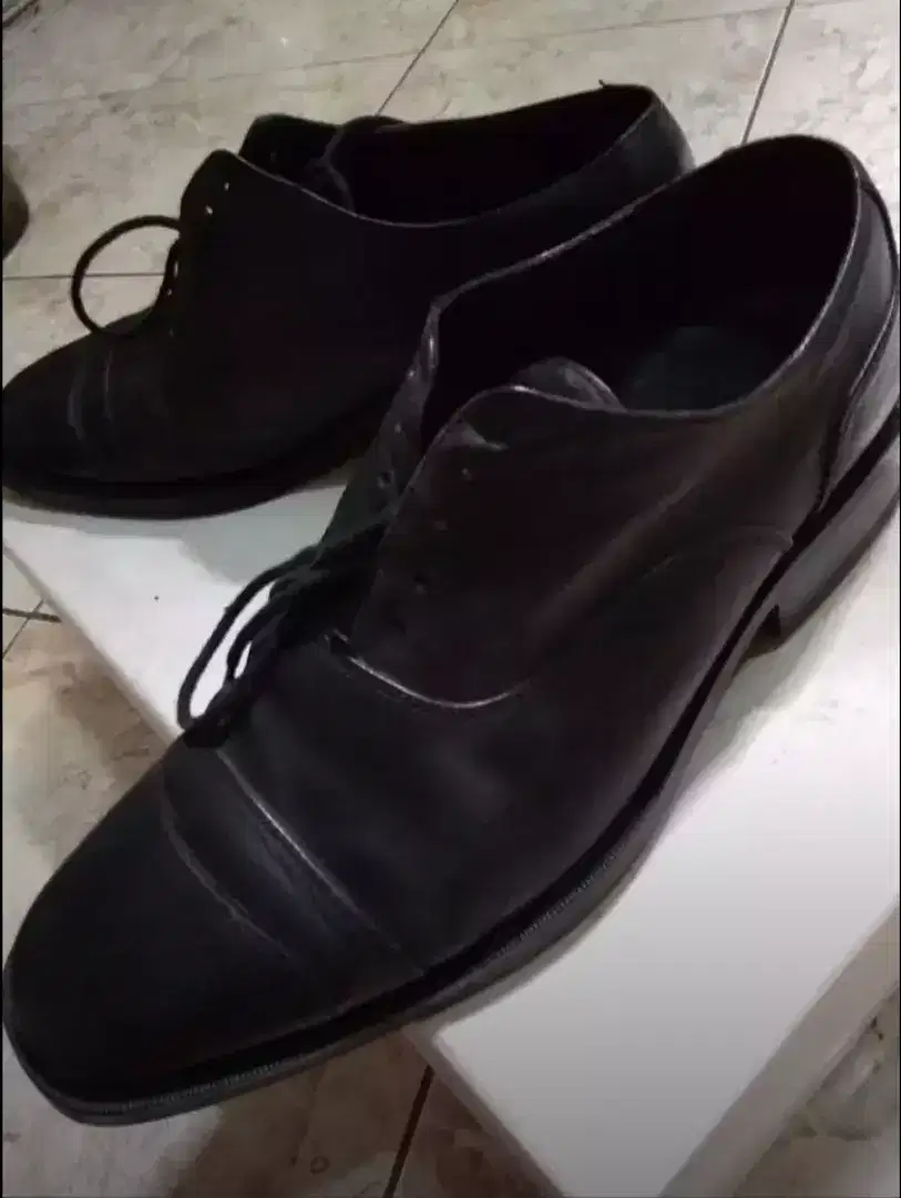 Sepatu pantofel Andre Valentino