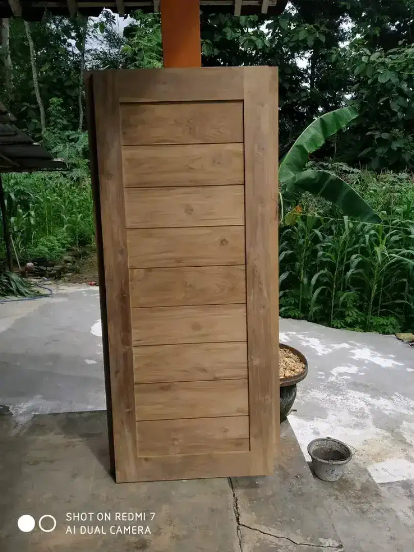 Kusen pintu jendela