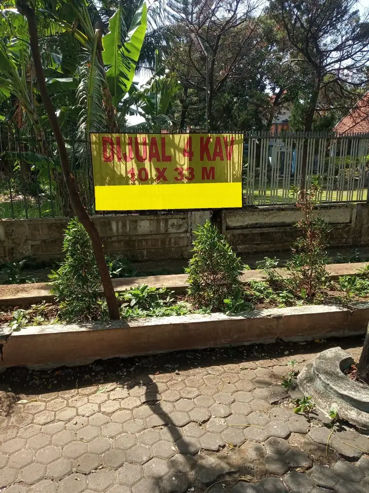 Jual Tanah 4 Kav Lokasi Strategis, Jln Mayjen Panjaitan Rp 2.4 M/Kav