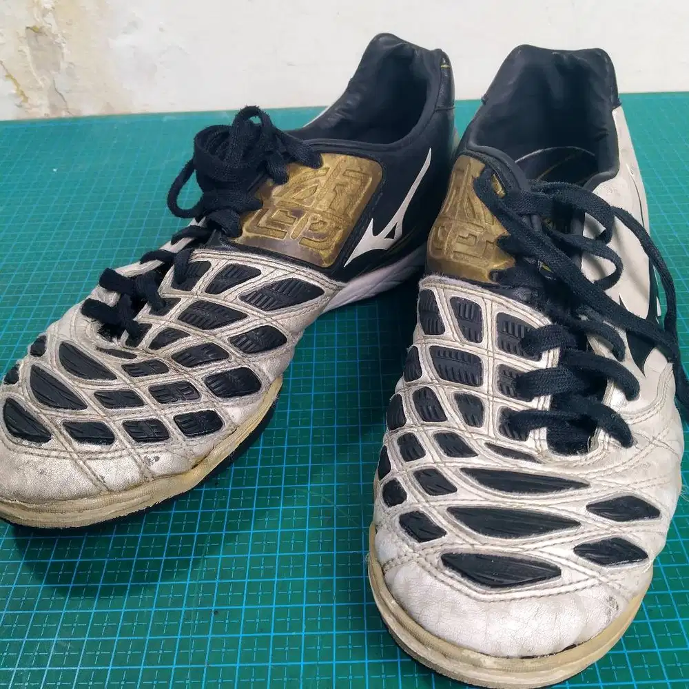 Mizno Wave Ignitus 2 Sports Shoes Size:8(US)40.5(EURO) Dpn Terkelupas