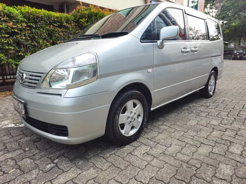 Nissan Serena 2005