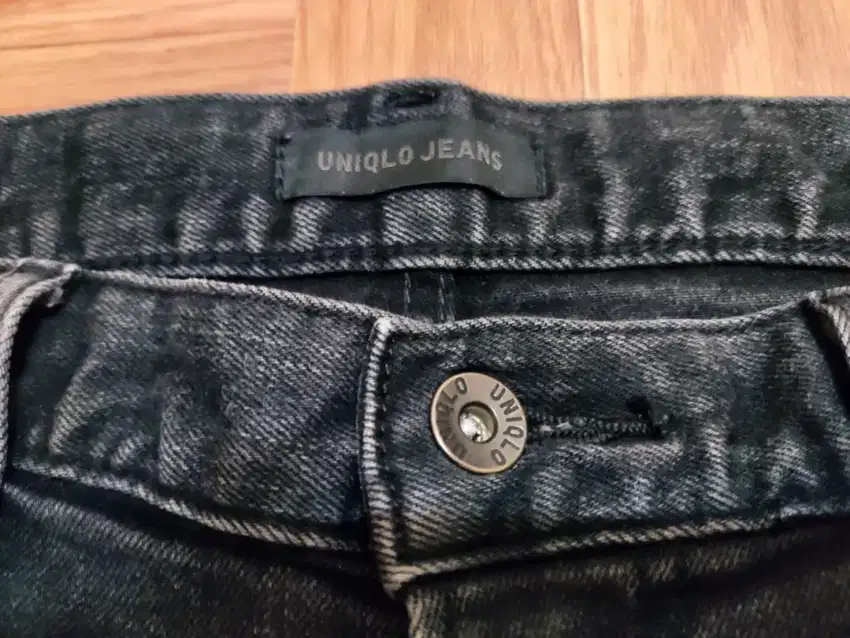 Celana denim uniqlo black strech selvedge