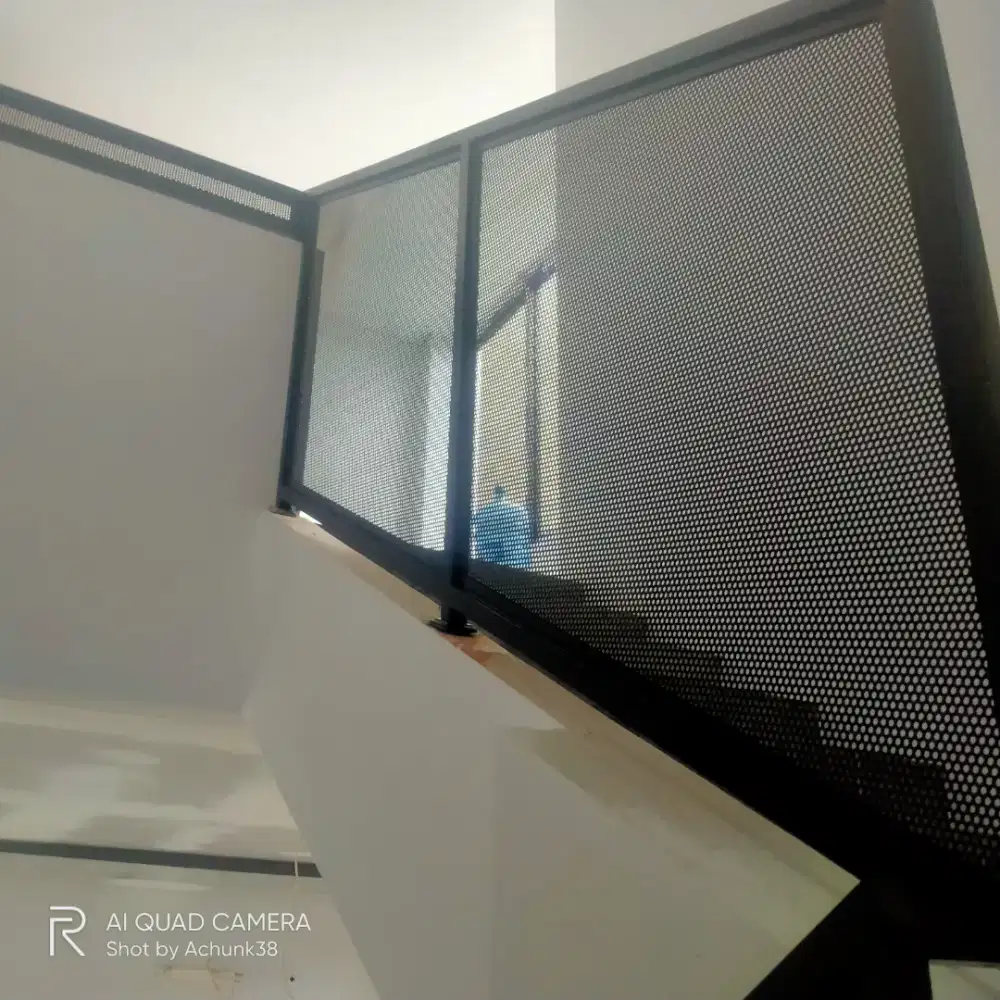 Relling tangga minimalis