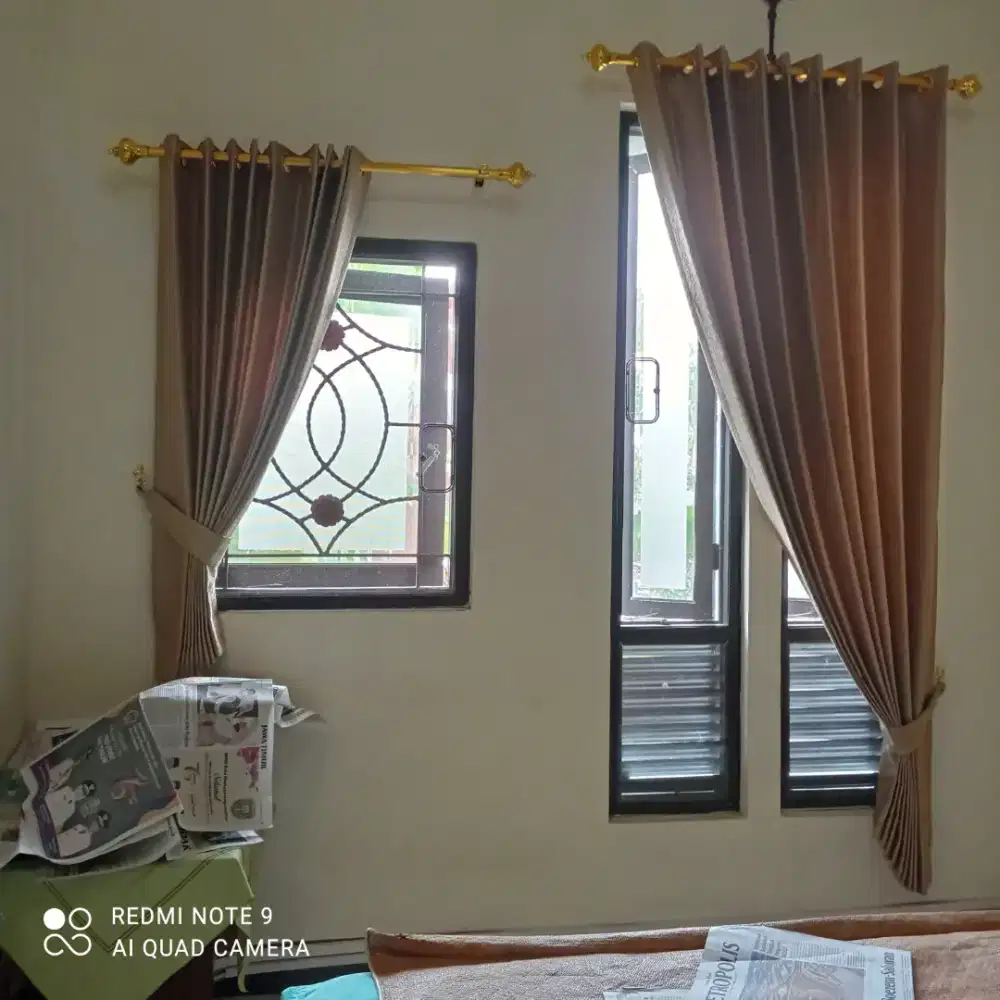 Melayani pesanan gorden dan pemasangan