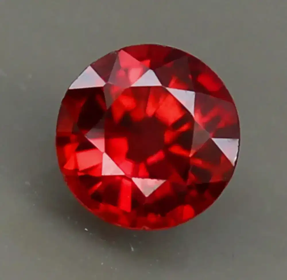 Batu natural zircon