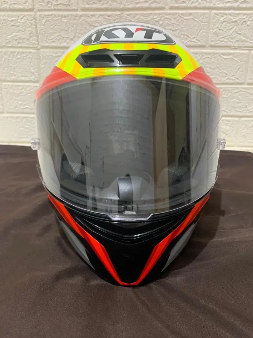 Helm pakai sebentar