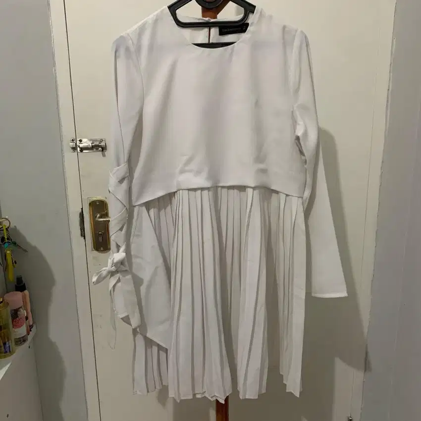 The Executive original tunik atasan baju wanita putih