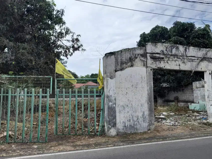 Tanah Pinggir Jalan Samping Gereja