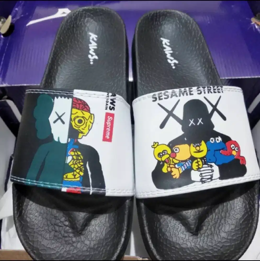 Sandal Slop Supreme Sesame Street (Unisex)
Size 40