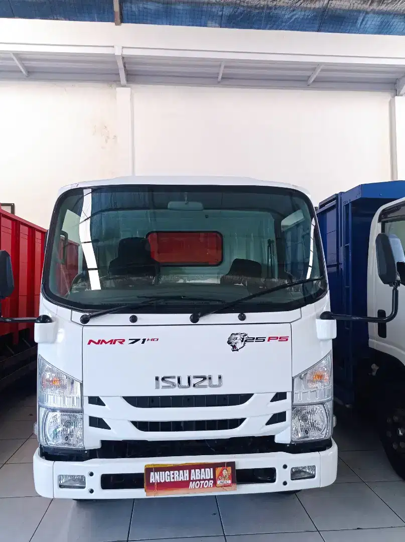 Isuzu Elf Giga Dump Truck 2021 Putih