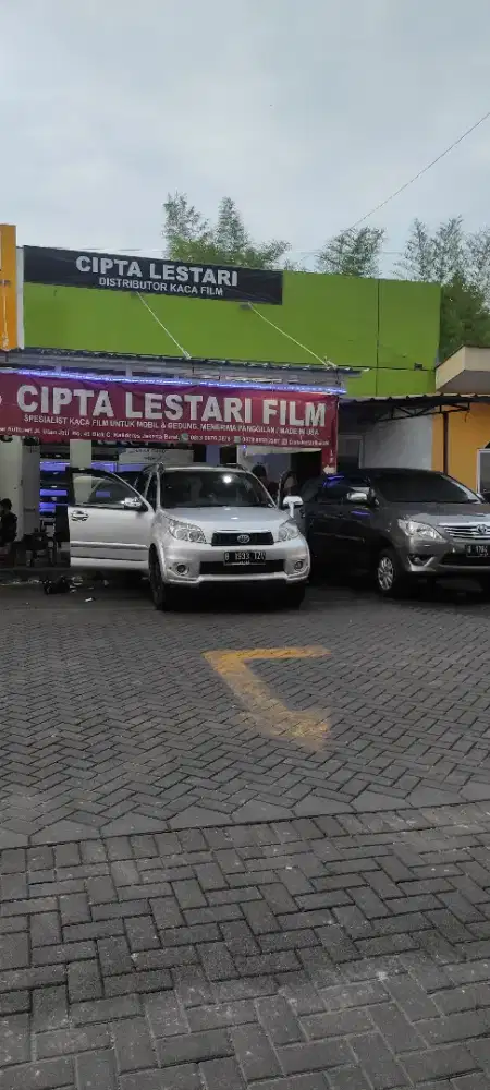 Kaca film mobil ( menerima panggilan)