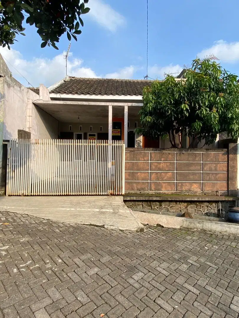 Di jual rumah Riverside Malang
