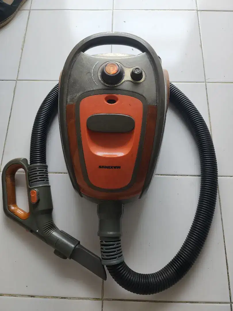VACUM CLEANER MAXIMUS 1000W