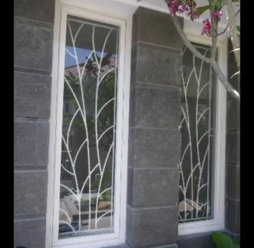 Teralis modern minimalis tangkai bunga