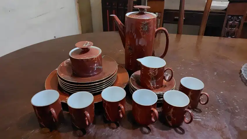 Diner set / tea set komplit warna coklat