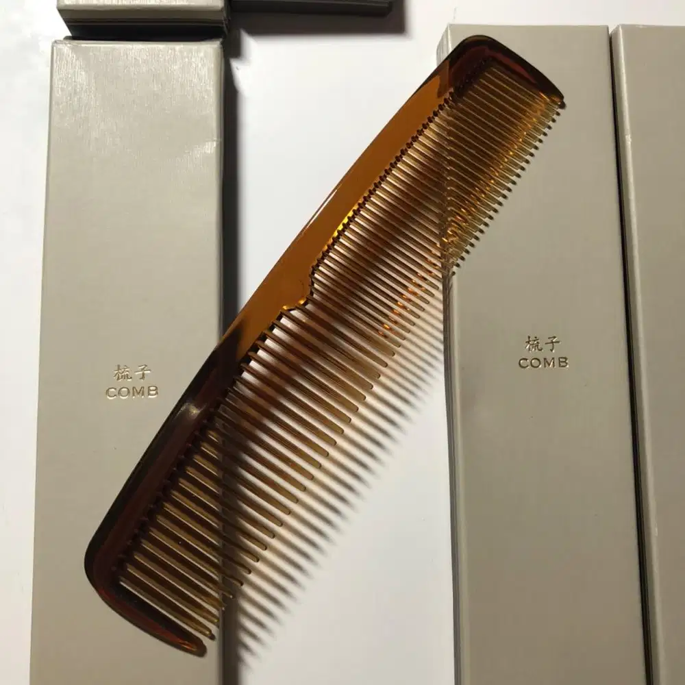 Sisir Kecil Dari HOTEL MARINA BAY SANDS Singapore. Original Hotel MBS.