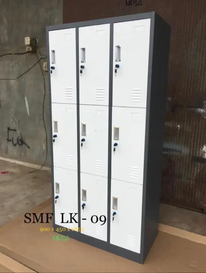 Loker 9 Pintu/ Lemari Besi 9 Pintu, 12 Pintu, 15 Pintu dan 18 Pintu 23