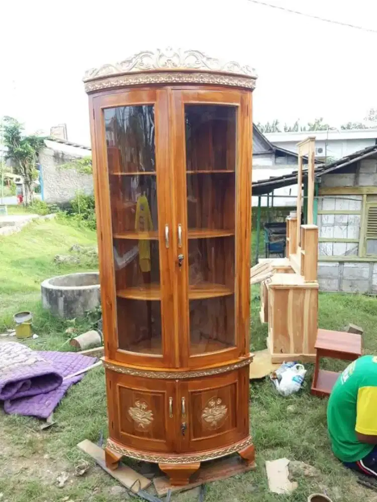 Lemari pajangan lemari sudut