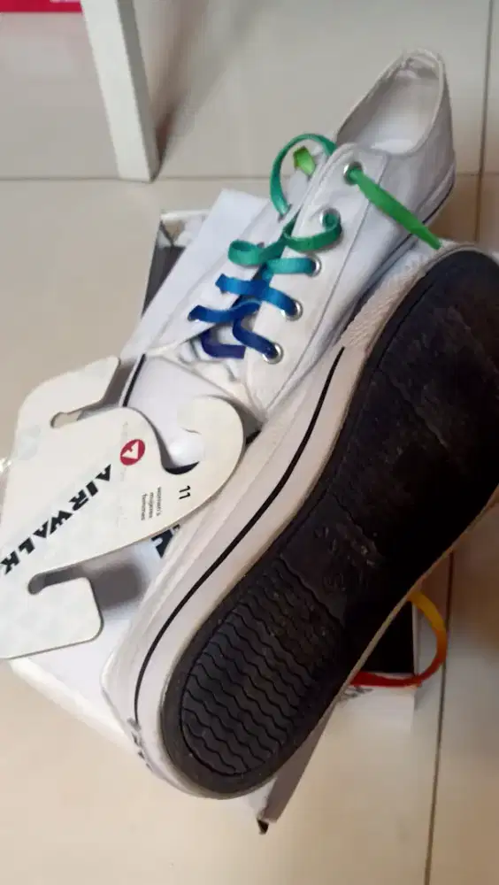 Sepatu air walk (model converse)