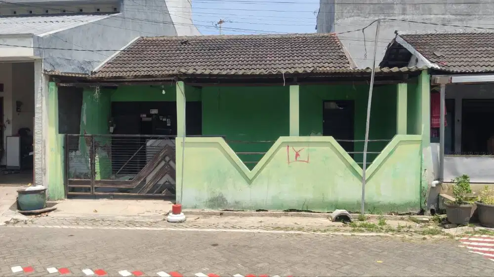 Jual Cepat BU Rumah Tinggal Depan Lapangan - Dijual: Rumah & Apartemen ...