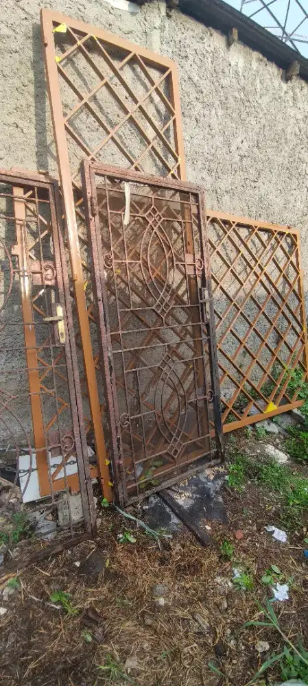 PINTU TRALIS KAWAT NYAMUK BAHAN TEBAL