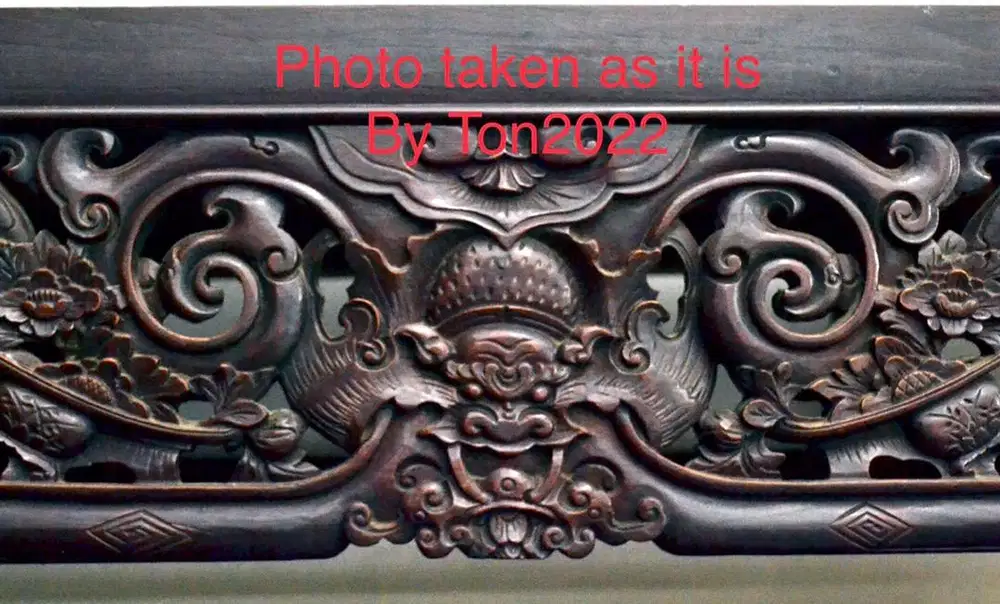 Dijual : Meja Sembahyang Besar Antik Pernakan