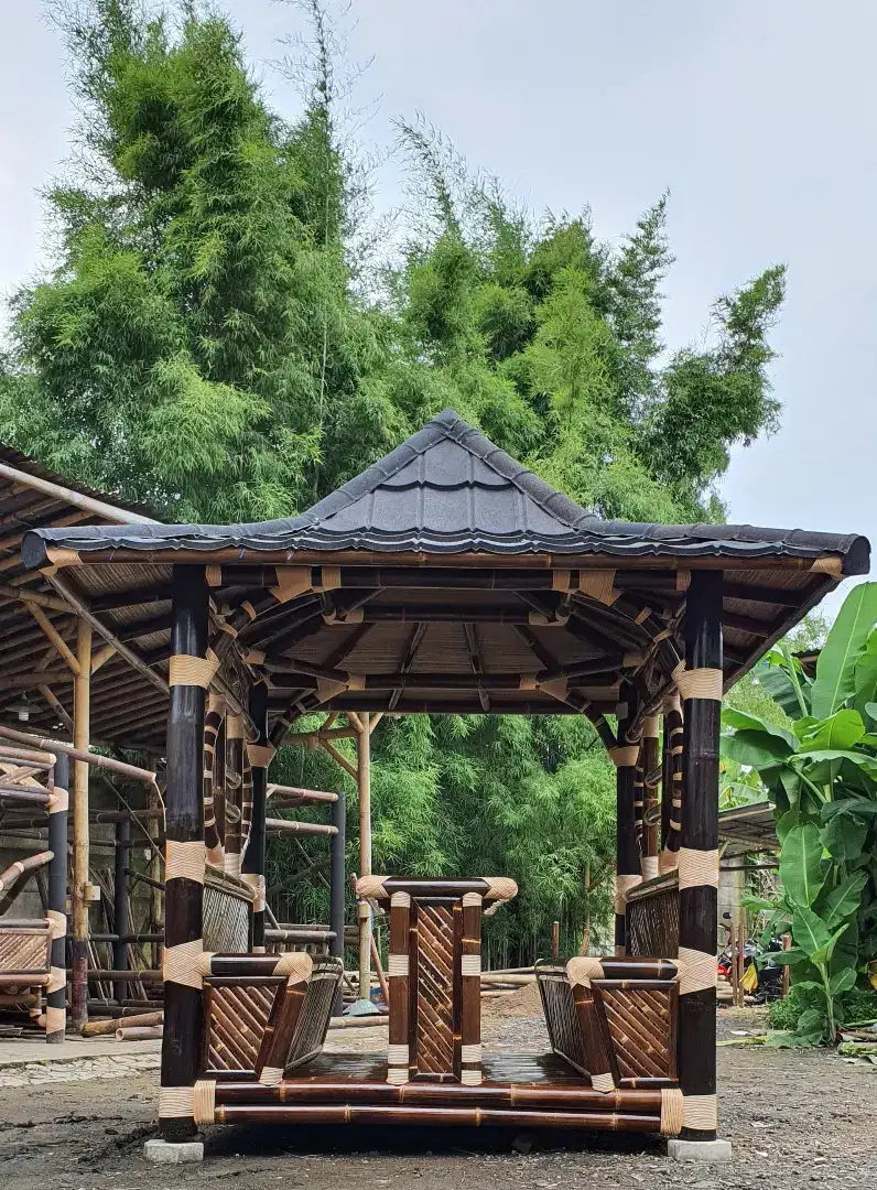 Saung gazebo artistik bambu, jati belanda dan kayu lainnya