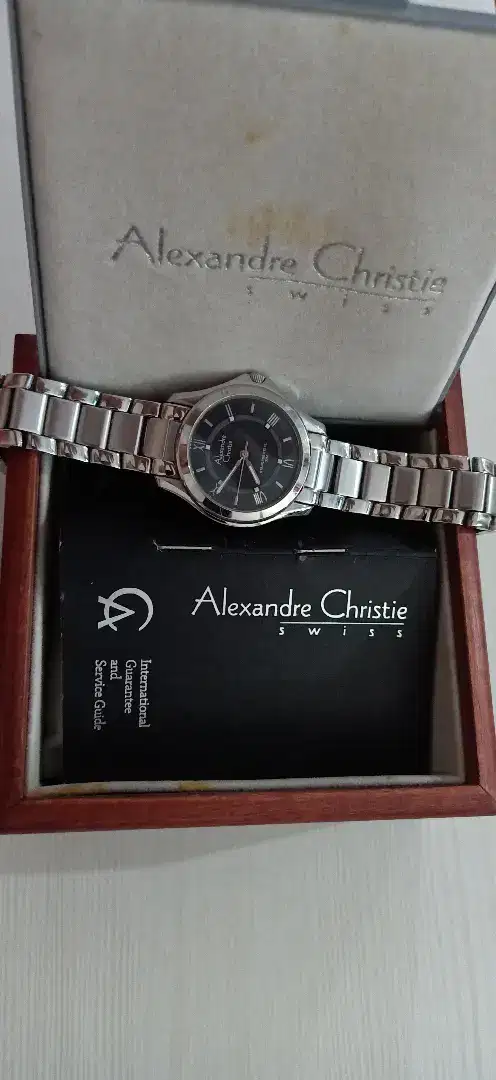 Jam tangan sehat alexandre christie ORI modif batu pendant
Sertifikat