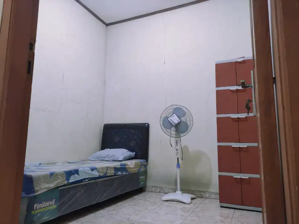 Kost Khusus Wanita CIPINANG MUARA