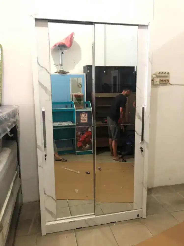 Lemari Pakaian Sliding 2 Pintu Marble / Lemari Baju Sliding 2 Pintu 63