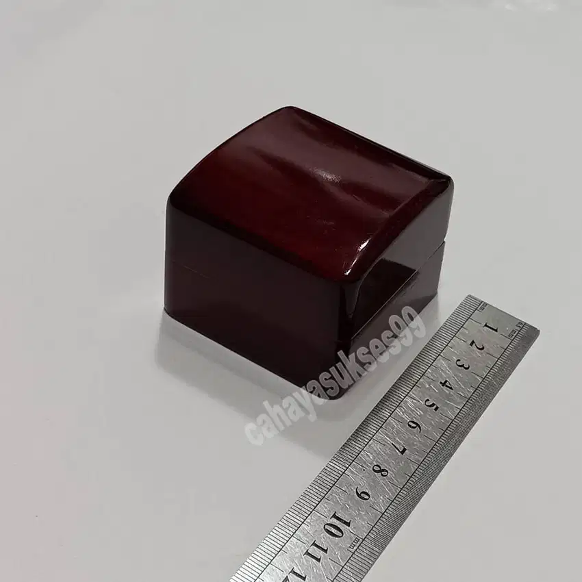 Kotak Box Kayu Tempat Perhiasan Cincin Gelang Kalung Liontin 6,5cm