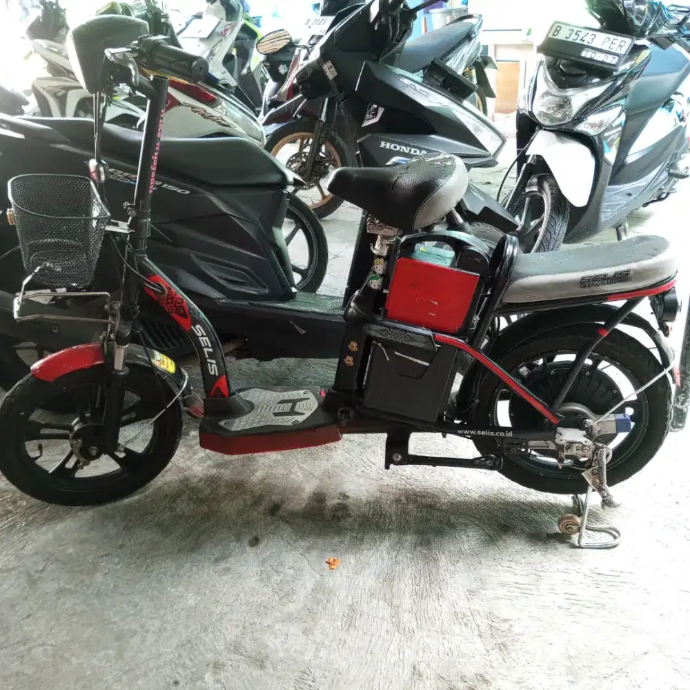 Sepeda listrik normal selis