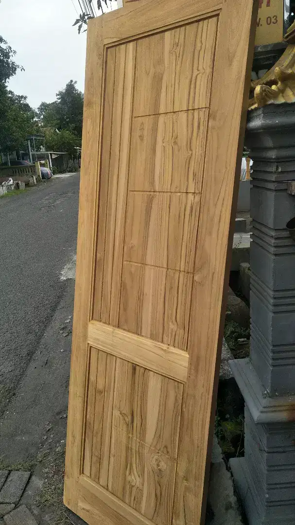 Pintu jati serat padat garapan alus detail.  Free ongkir